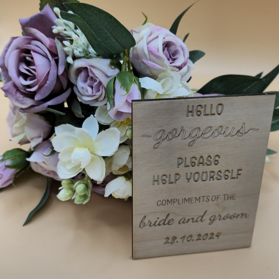 'Hello Gorgeous' Basket Signs