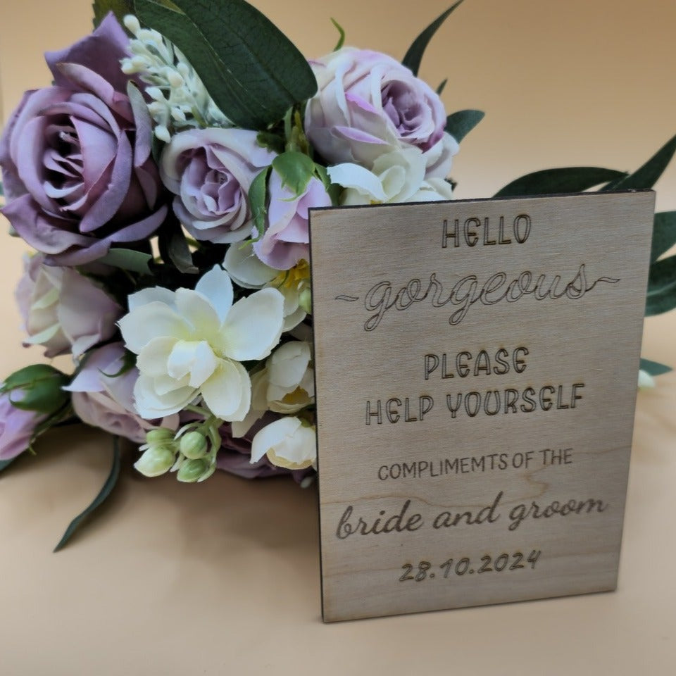'Hello Gorgeous' Basket Signs