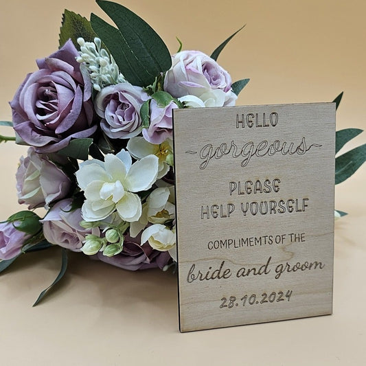 'Hello Gorgeous' Basket Signs